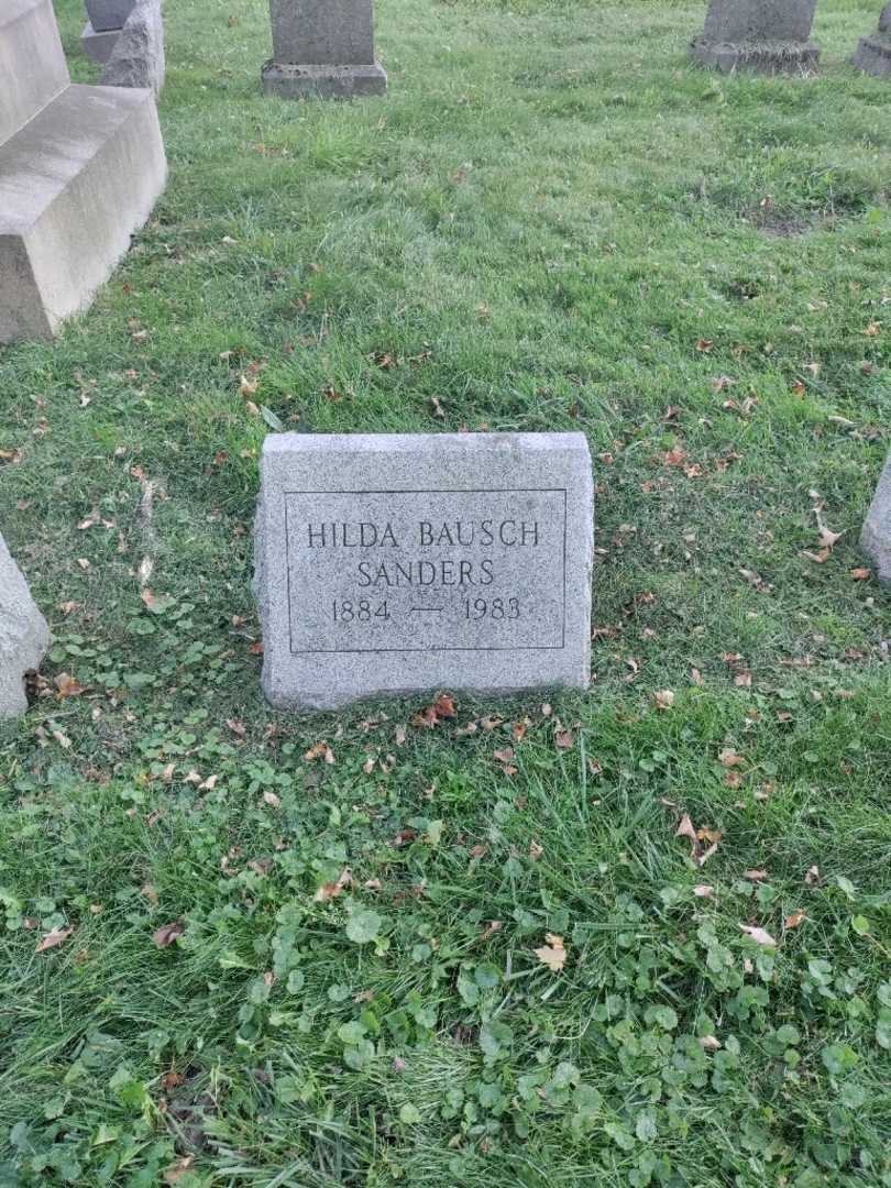 Hilda Bausch Sanders's grave. Photo 2