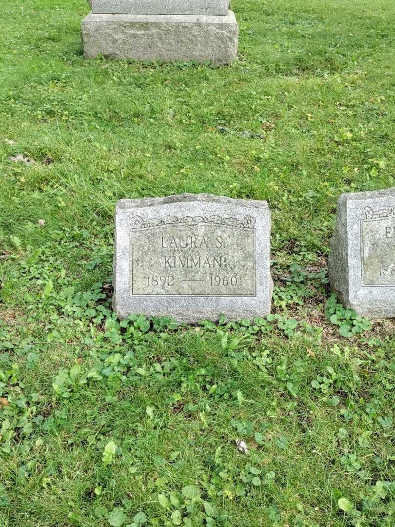 Laura S. Kimman's grave. Photo 2