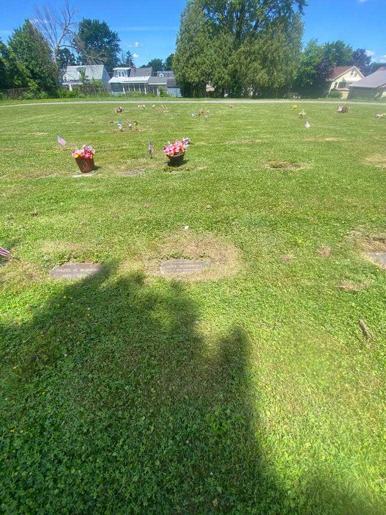 Lucy Wadowiec's grave. Photo 1