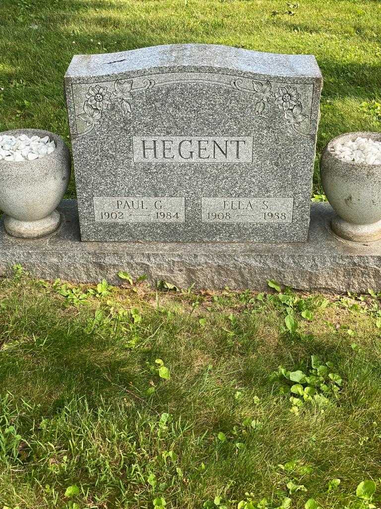 Ella S. Hegent's grave. Photo 3