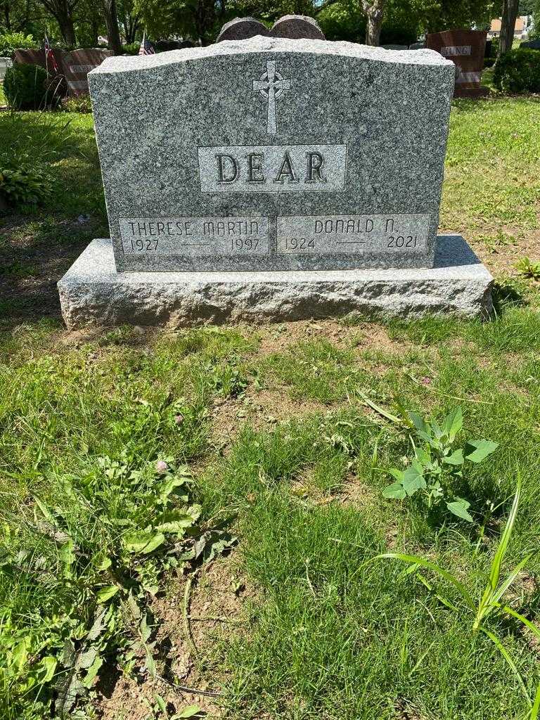 Therese Martin Dear's grave. Photo 2