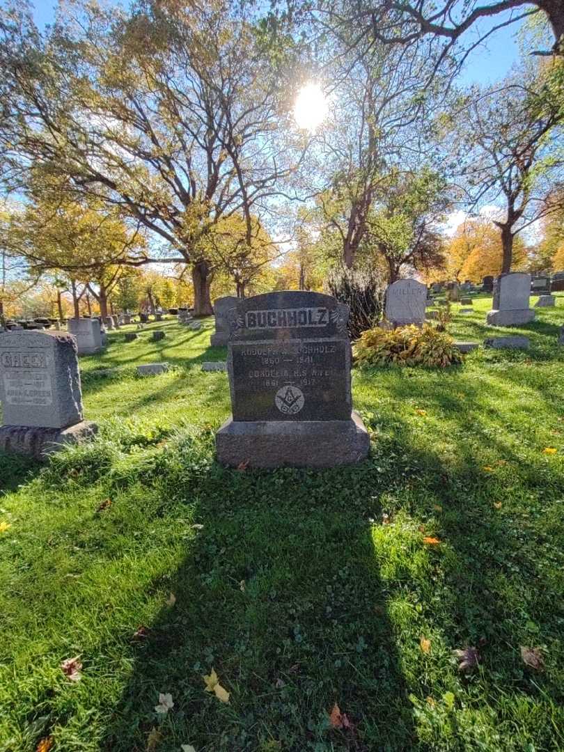 Cordelia O. Buchholz's grave. Photo 1