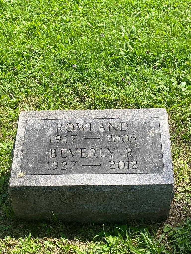 Beverly R. Pearson's grave. Photo 3