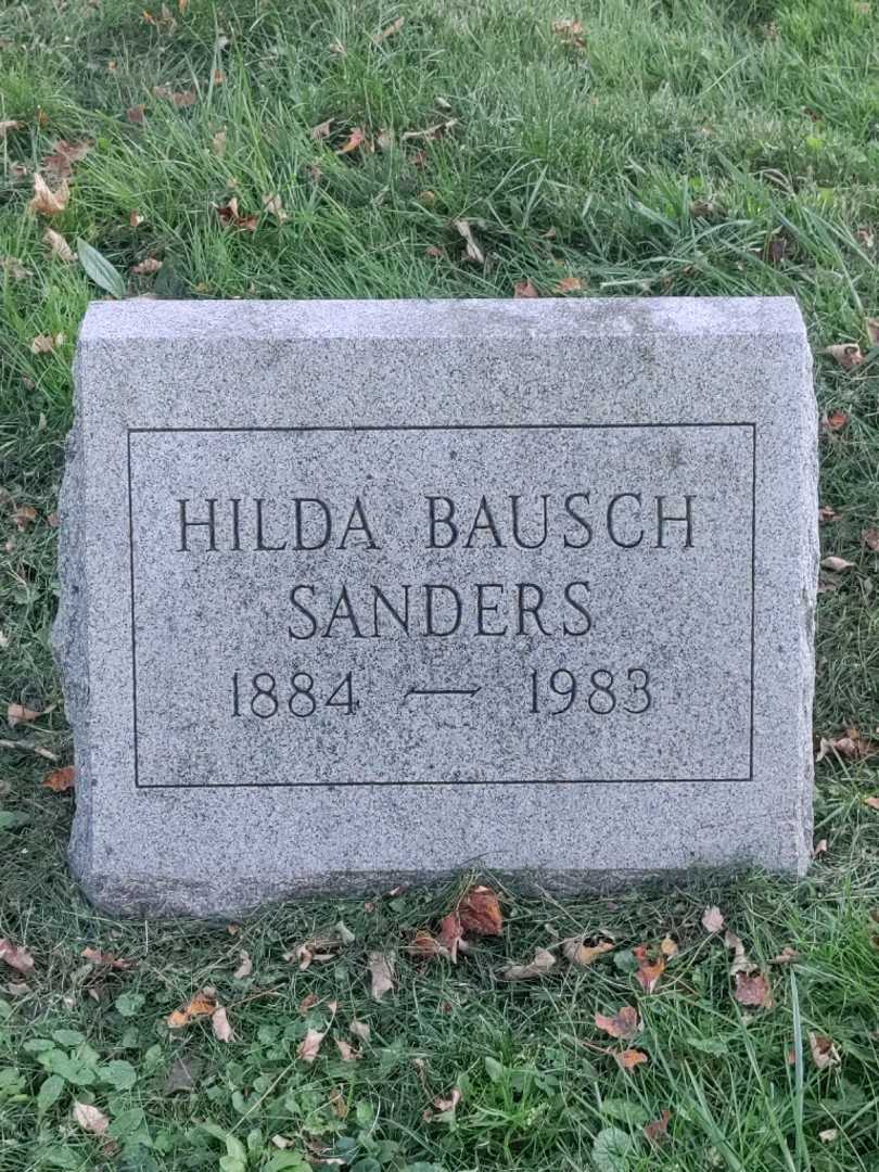 Hilda Bausch Sanders's grave. Photo 3