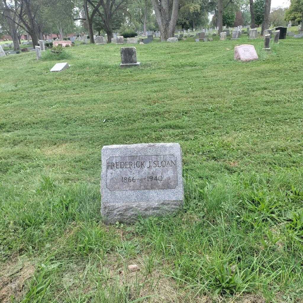 Frederick J. Sloan's grave. Photo 2