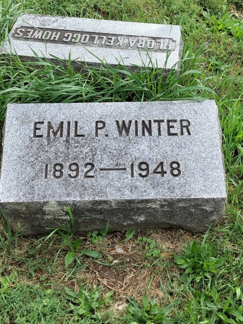 Emil P. Winter's grave. Photo 4