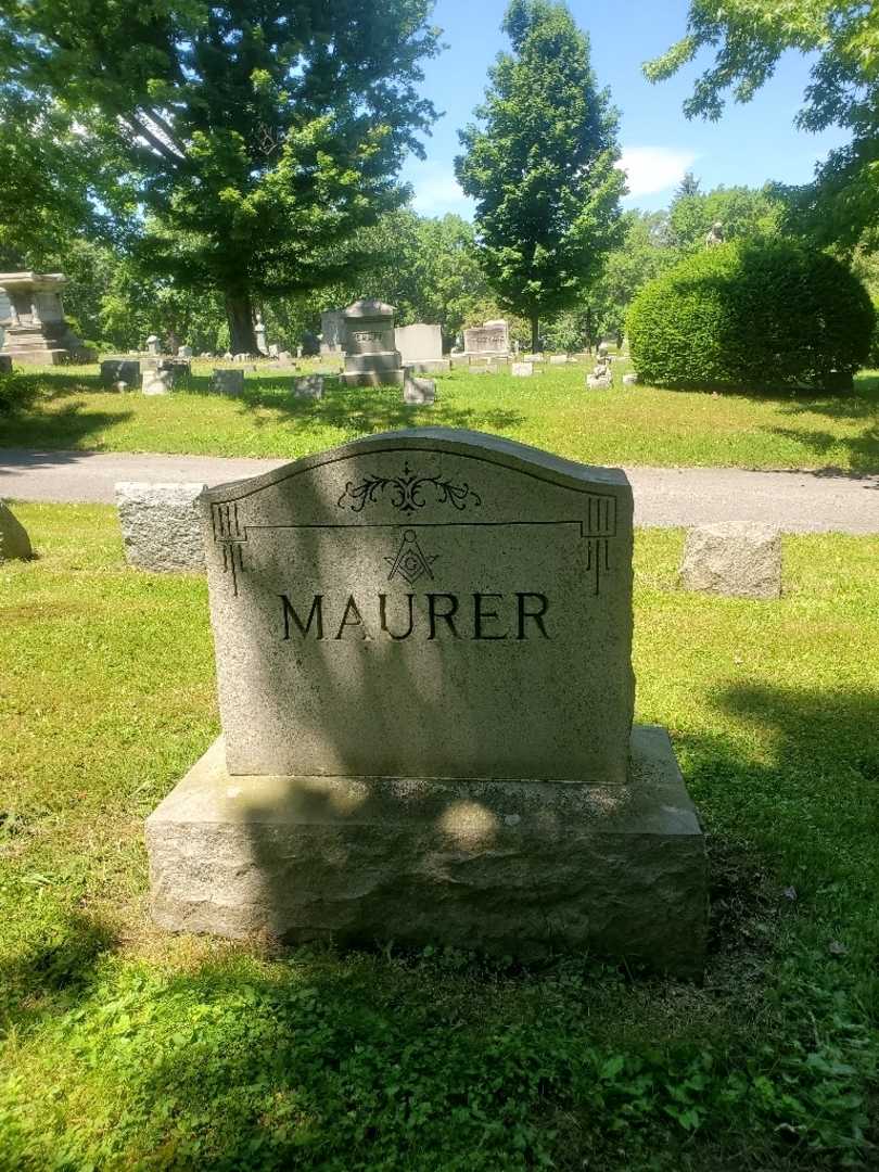 Mary M. Maurer's grave. Photo 4