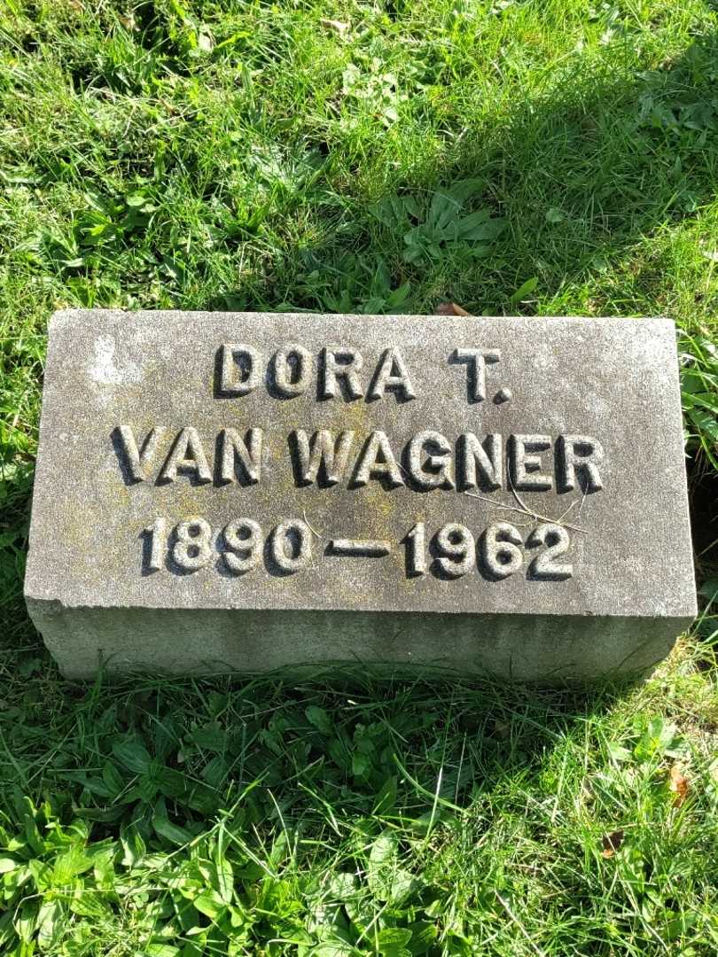 Dora T. Van Wagner's grave. Photo 3