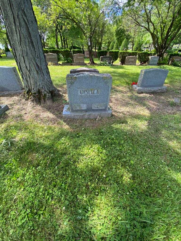 Elvira D. Casella's grave. Photo 1