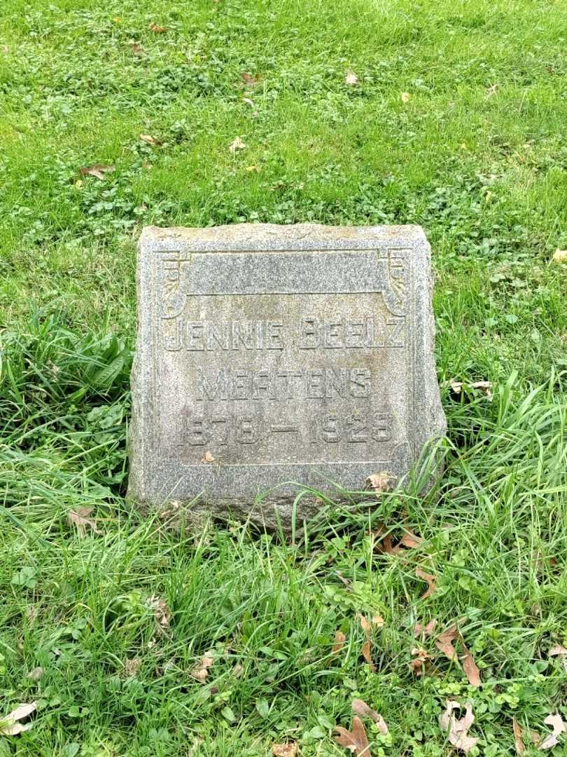 Jennie Beelz Mertens's grave. Photo 2