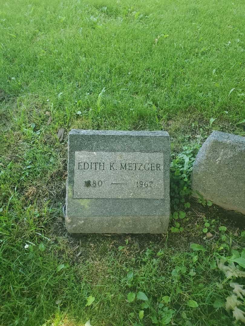 Edith K. Metzger's grave. Photo 2