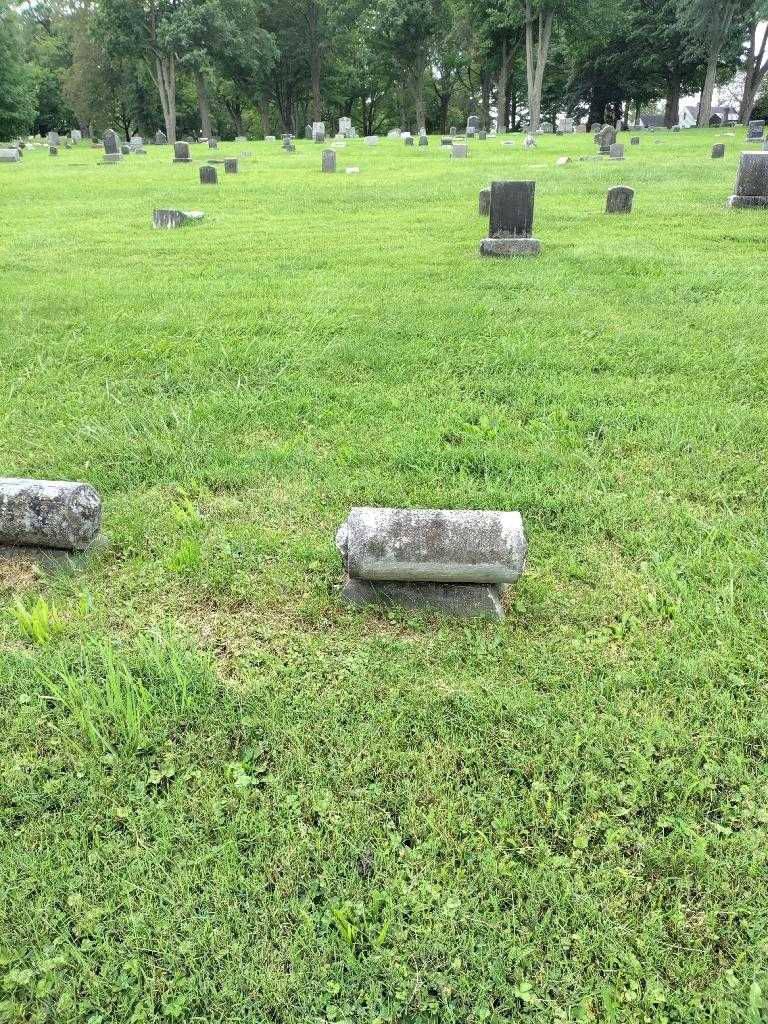 Peter Daley's grave. Photo 1
