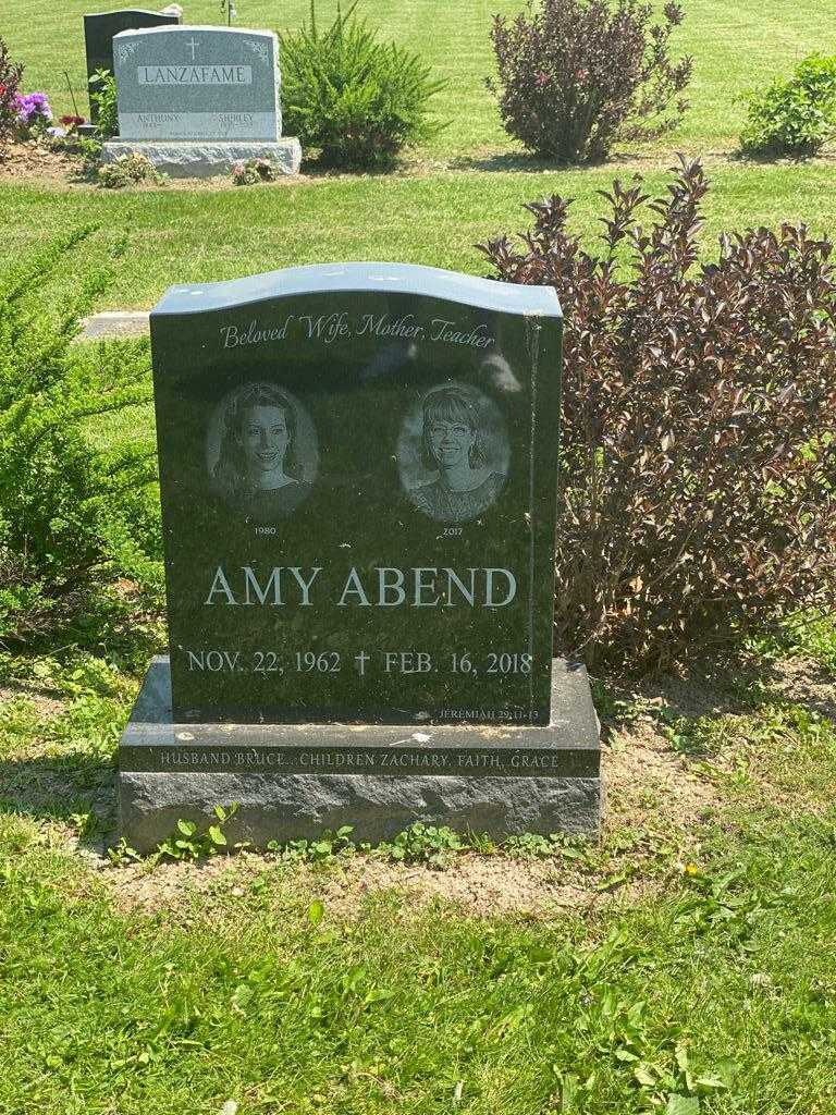 Amy Abend's grave. Photo 1