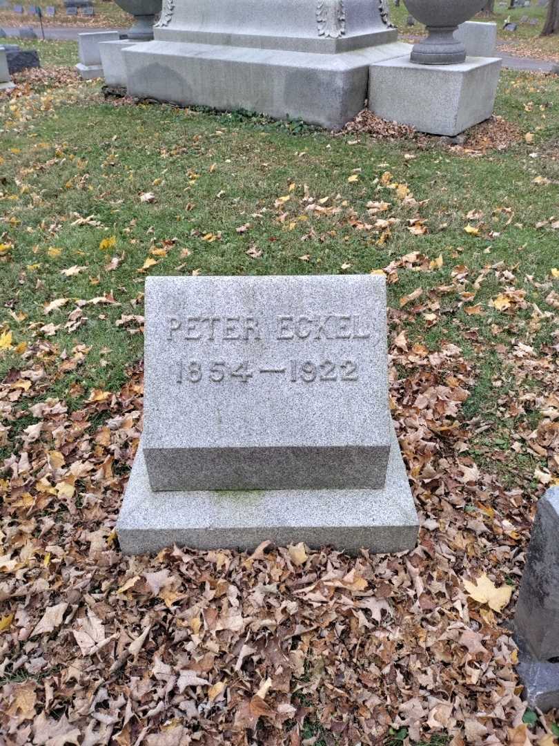 Peter Eckel's grave. Photo 2