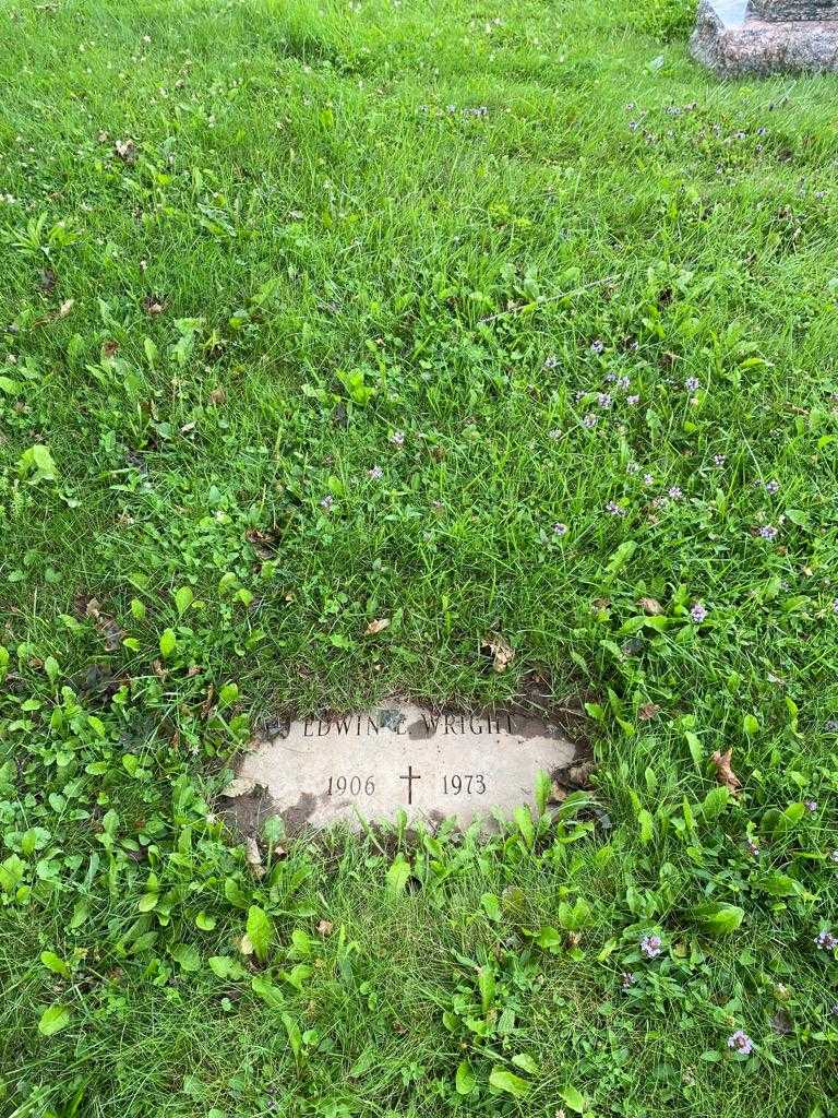 Edwin E. Wright's grave. Photo 2