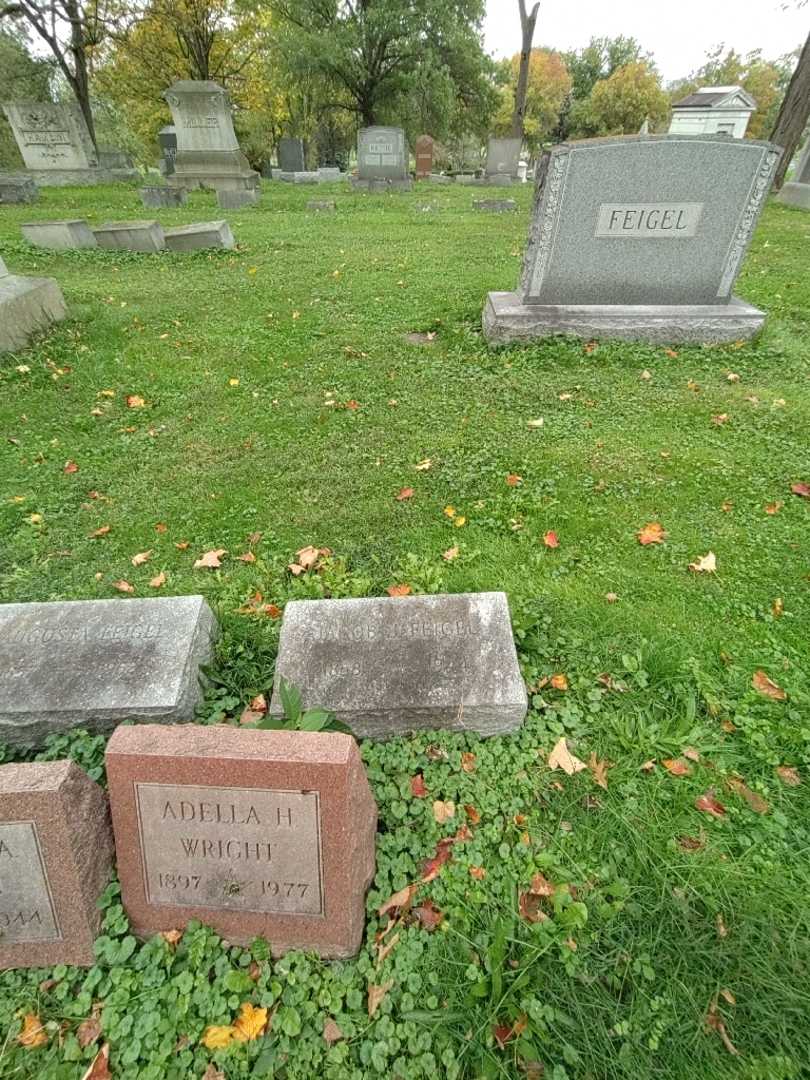 Jacob J. Feigel's grave. Photo 1