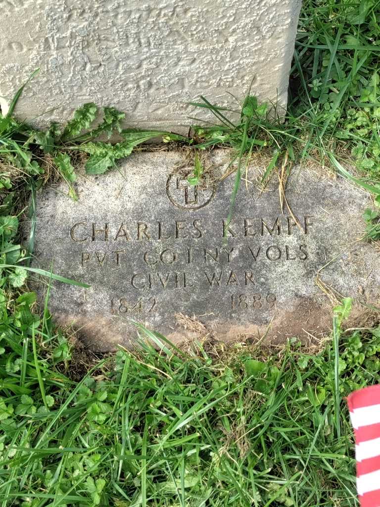 Charles Kempf's grave. Photo 4