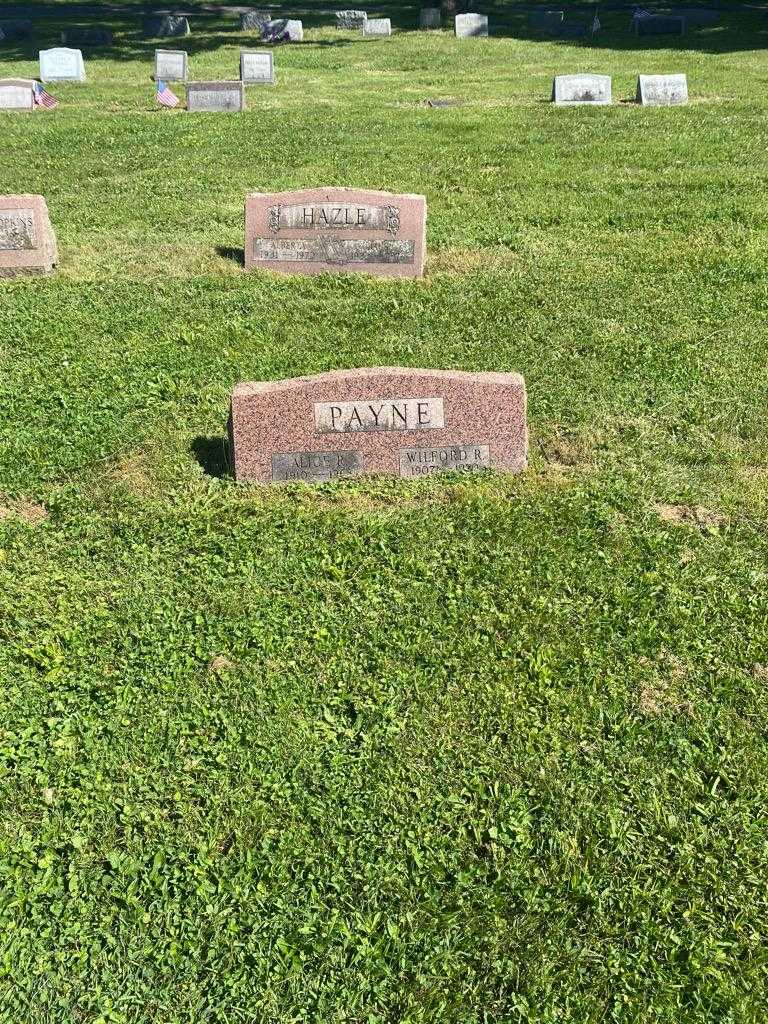 Alice R. Payne's grave. Photo 2