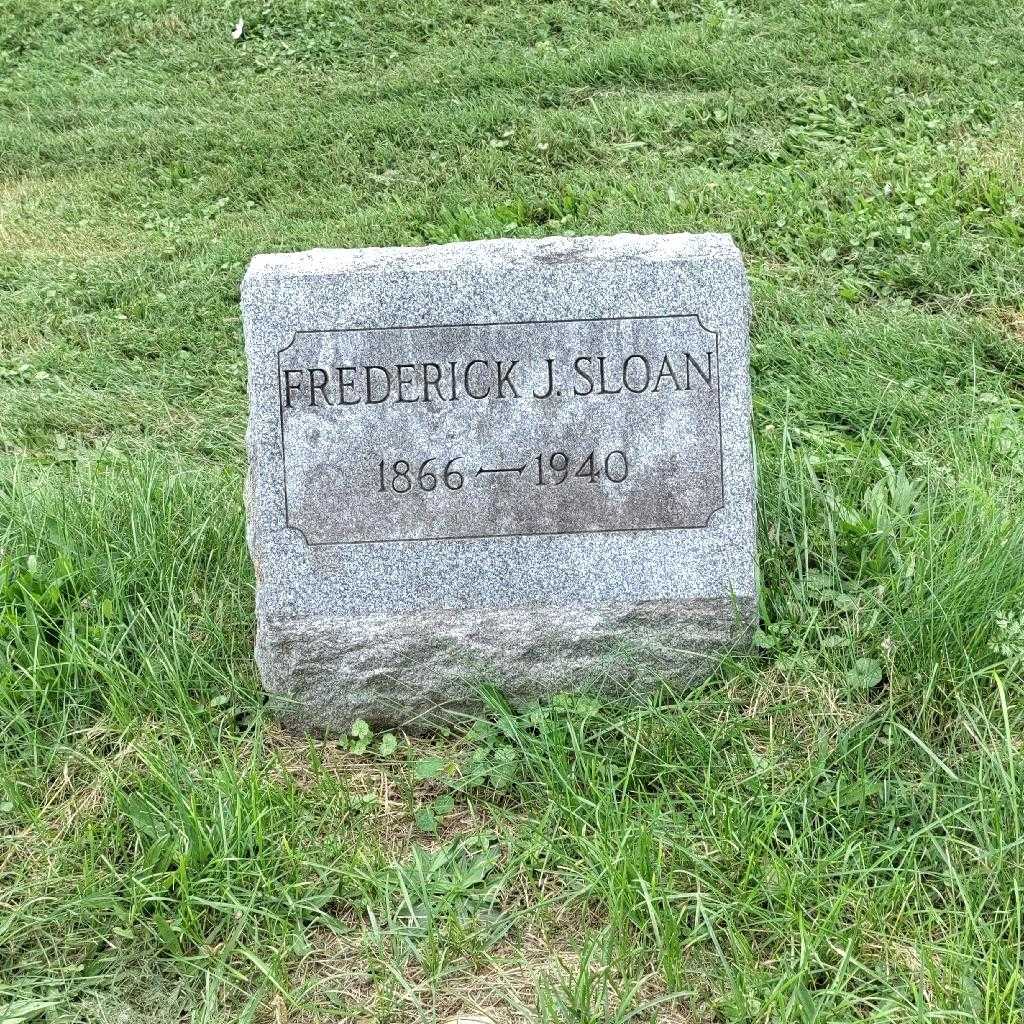 Frederick J. Sloan's grave. Photo 4