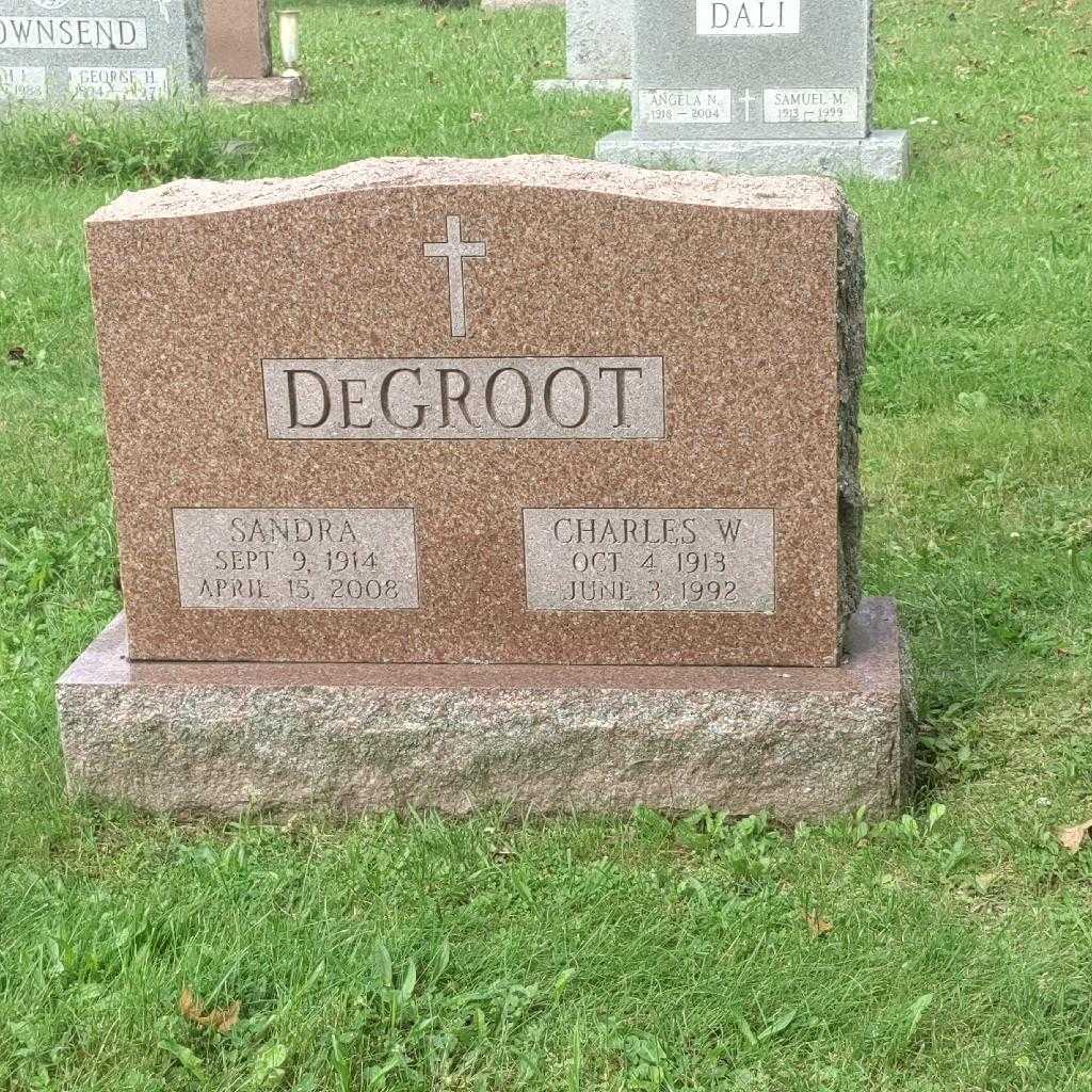 Charles W. De Groot's grave. Photo 2