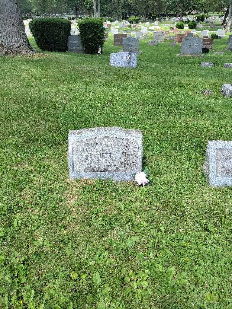 Florence E. Bennett's grave. Photo 1