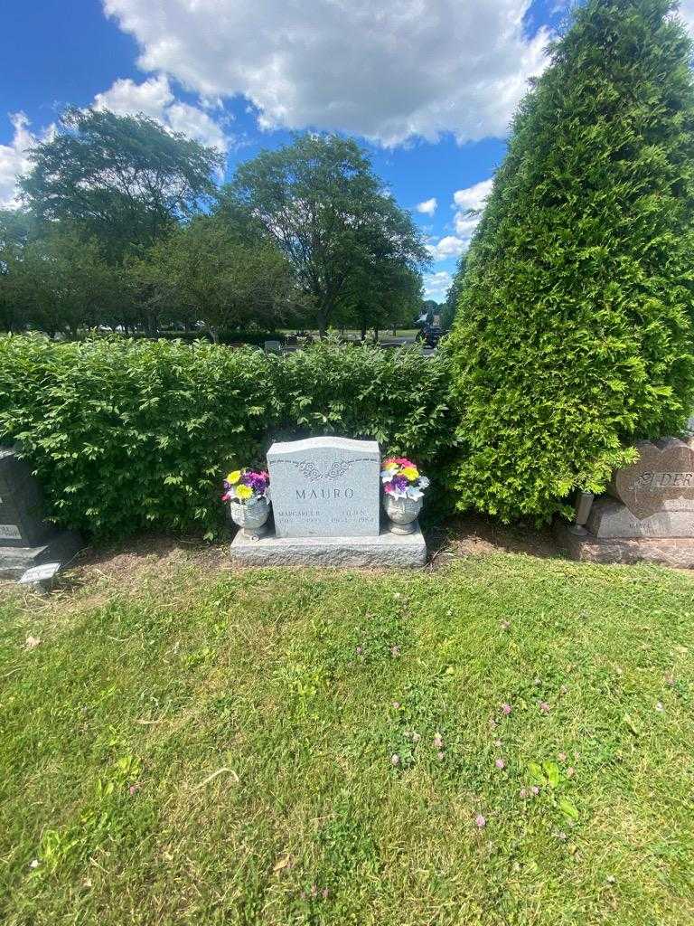 Margaret B. Mauro's grave. Photo 1