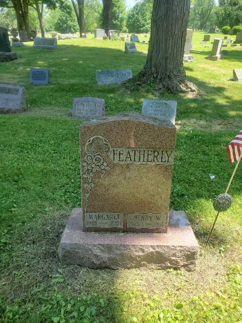 Henry W. Featherly's grave. Photo 2