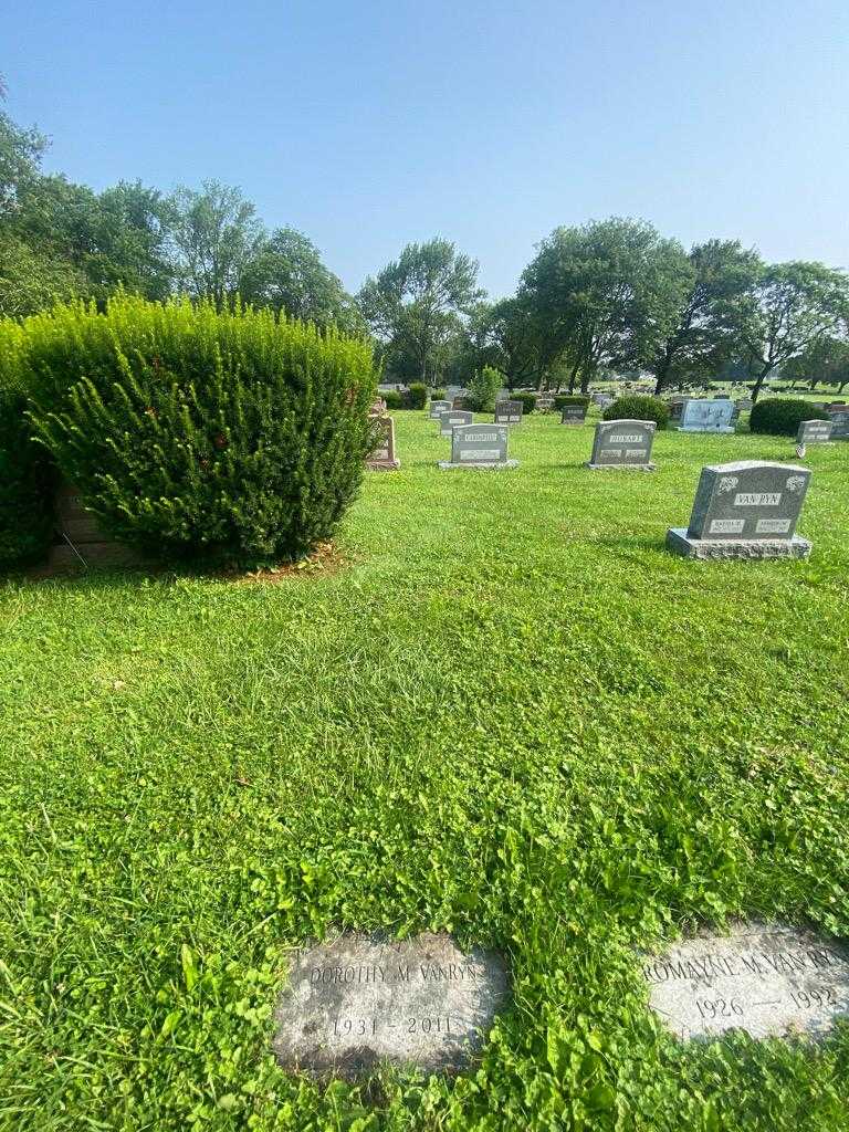 Dorothy M. Van Ryn's grave. Photo 1