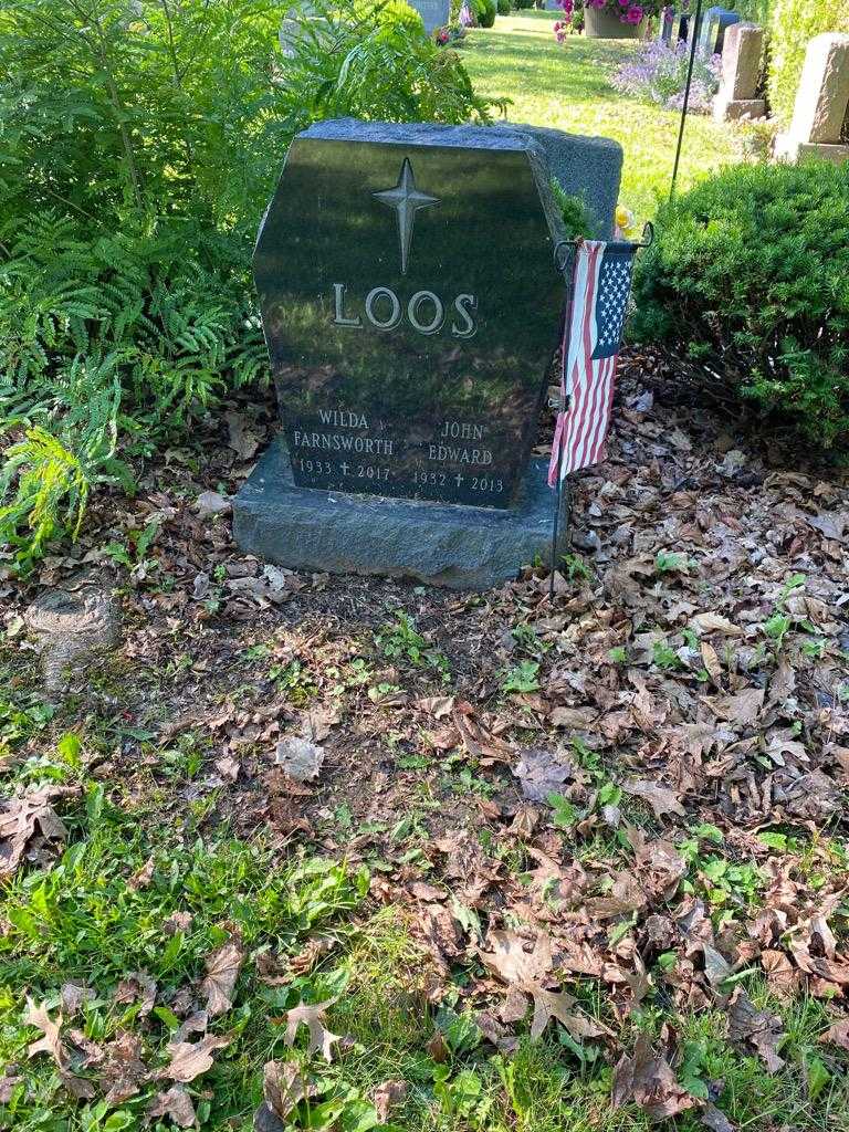 Wilda Farnsworth Loos's grave. Photo 2