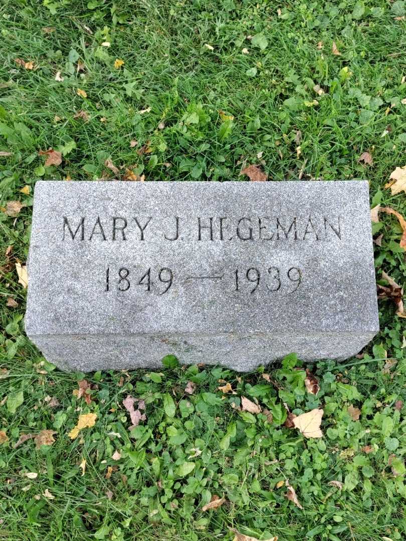 Mary J. Hegeman's grave. Photo 3