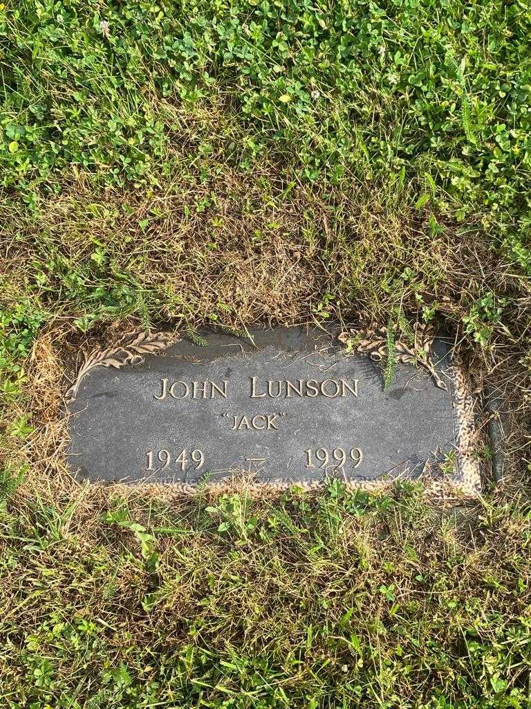 John "Jak" Lunson's grave. Photo 3