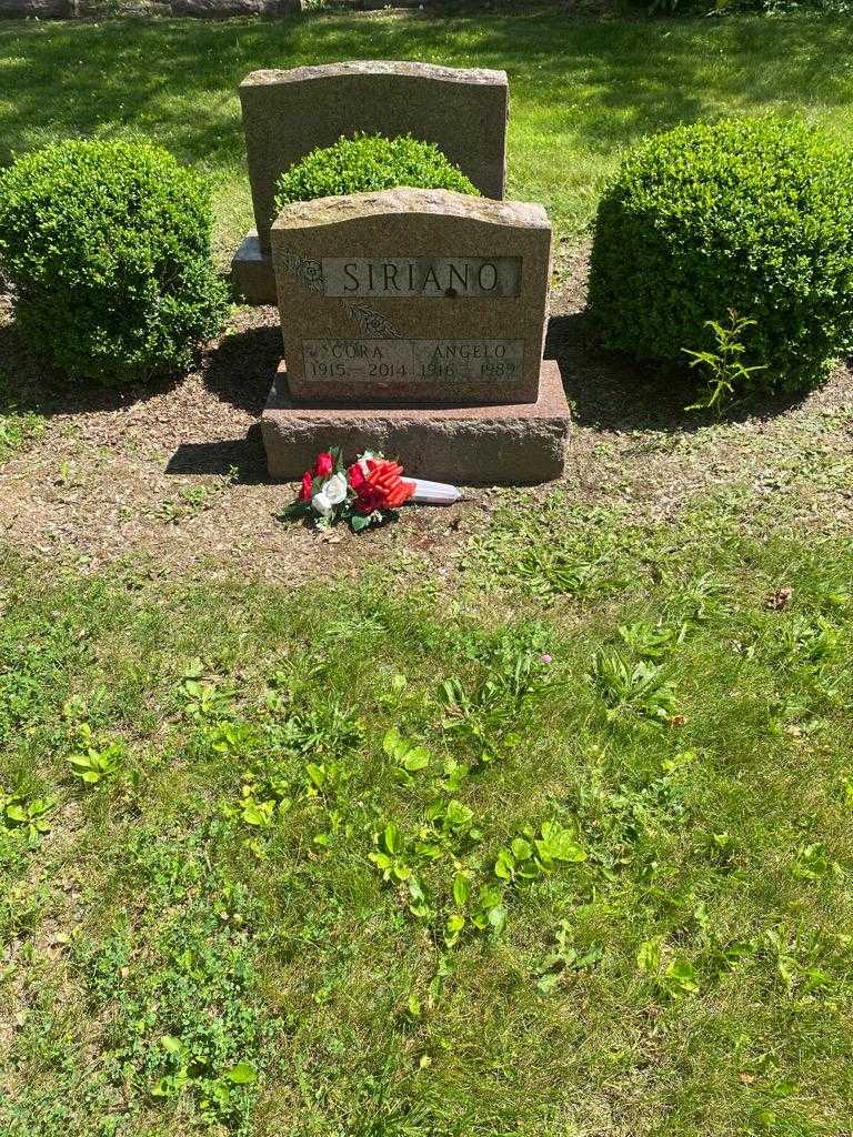 Cora Siriano's grave. Photo 2
