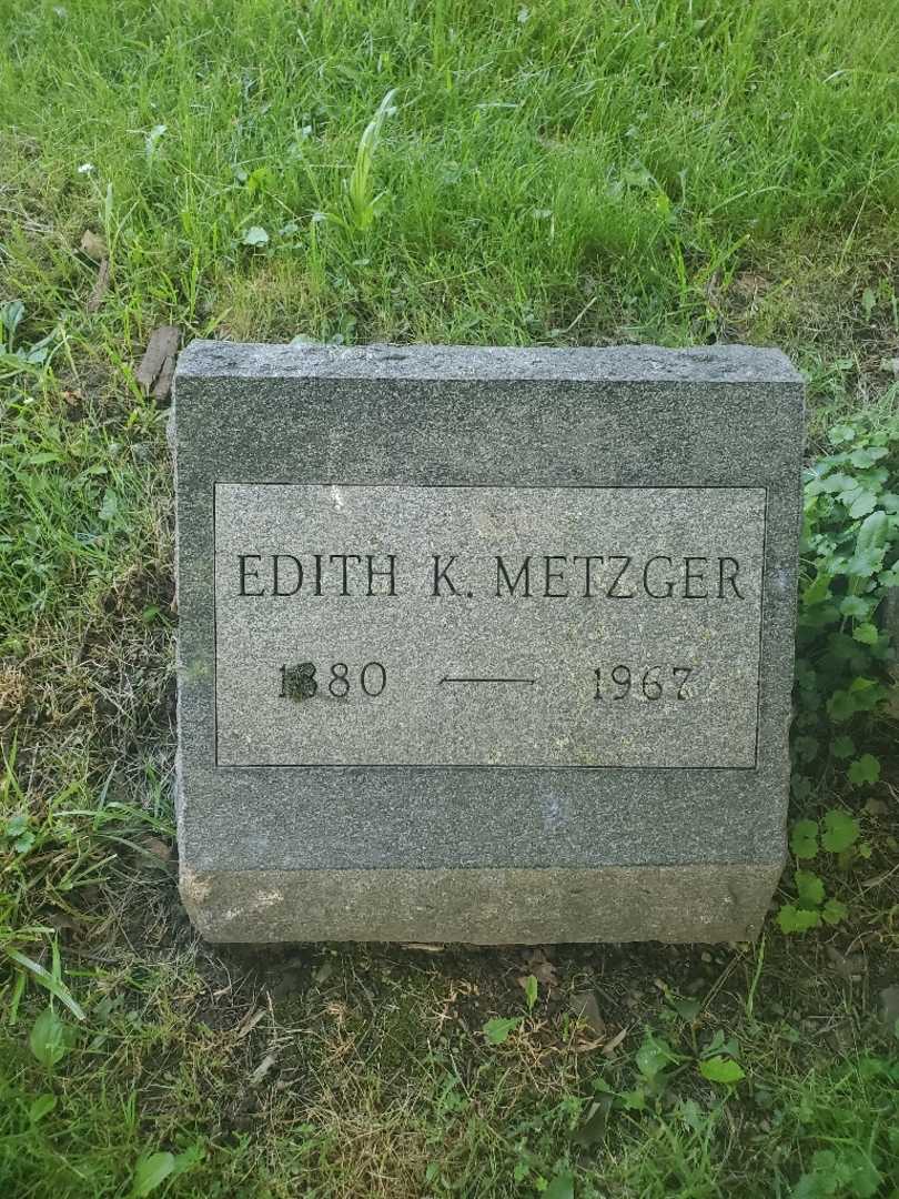 Edith K. Metzger's grave. Photo 4