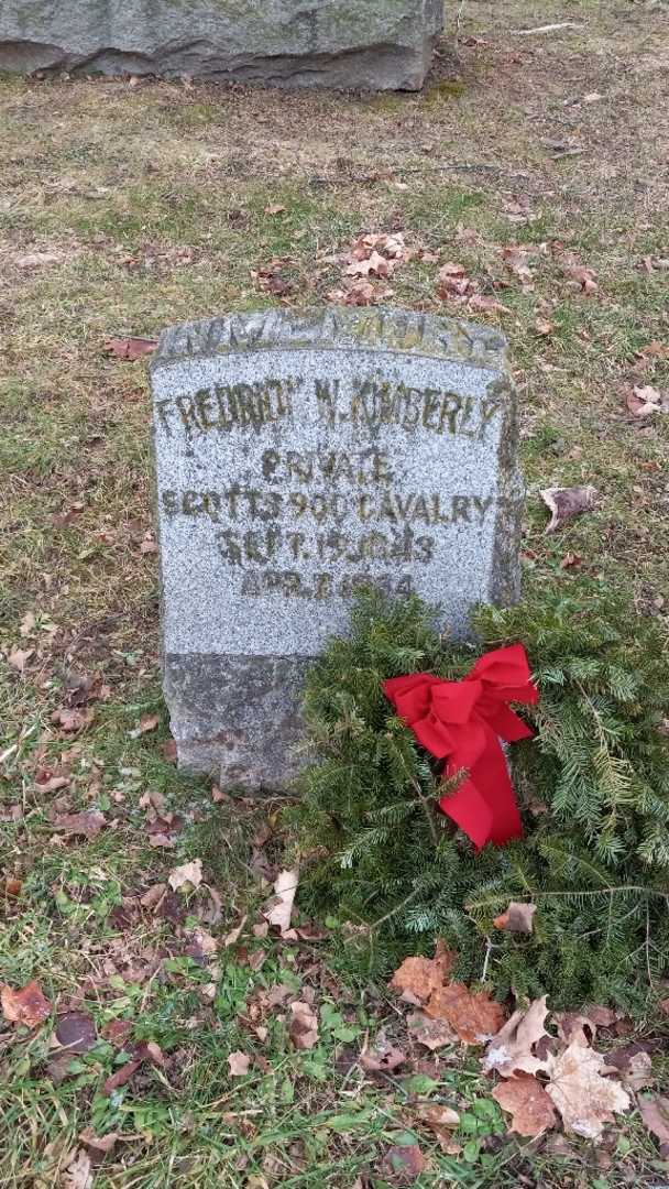 Fredrick W. Kimberly's grave. Photo 3