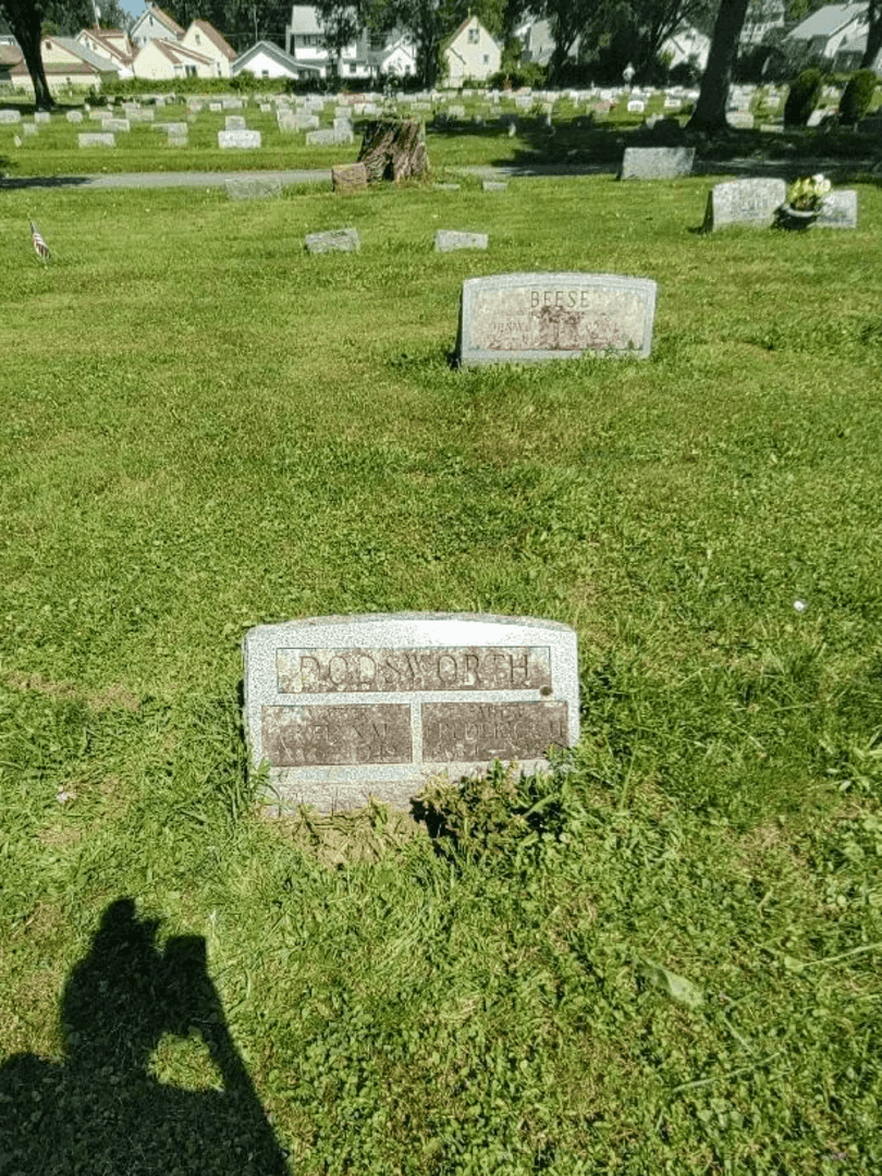 Evelyn M. Dodsworth's grave. Photo 3