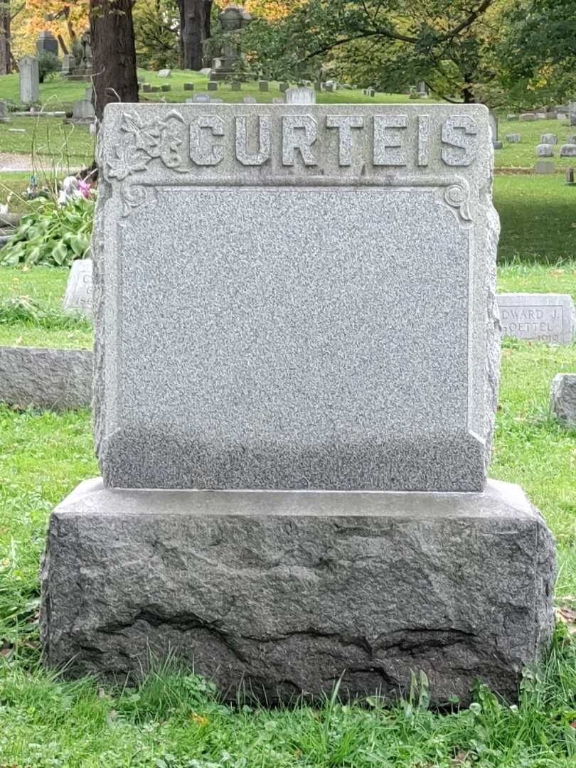 Mary J. Curteis's grave. Photo 4