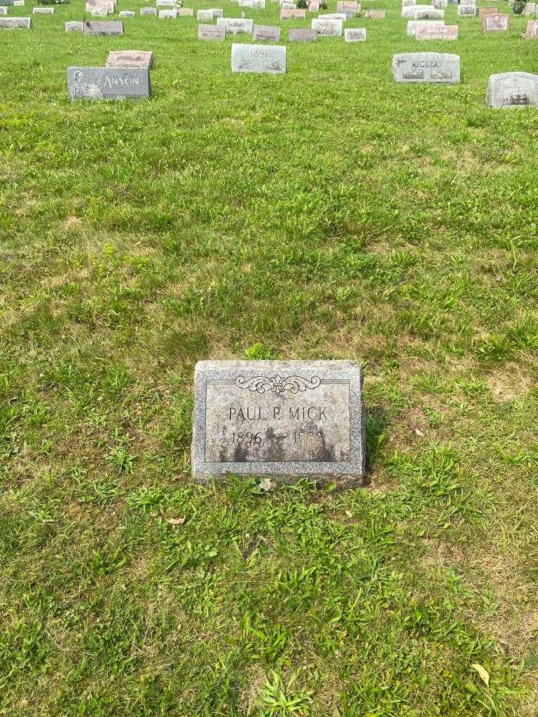 Paul P. Mick's grave. Photo 2