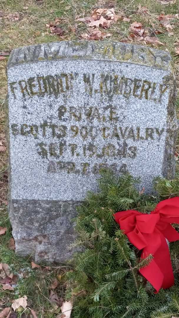Fredrick W. Kimberly's grave. Photo 4
