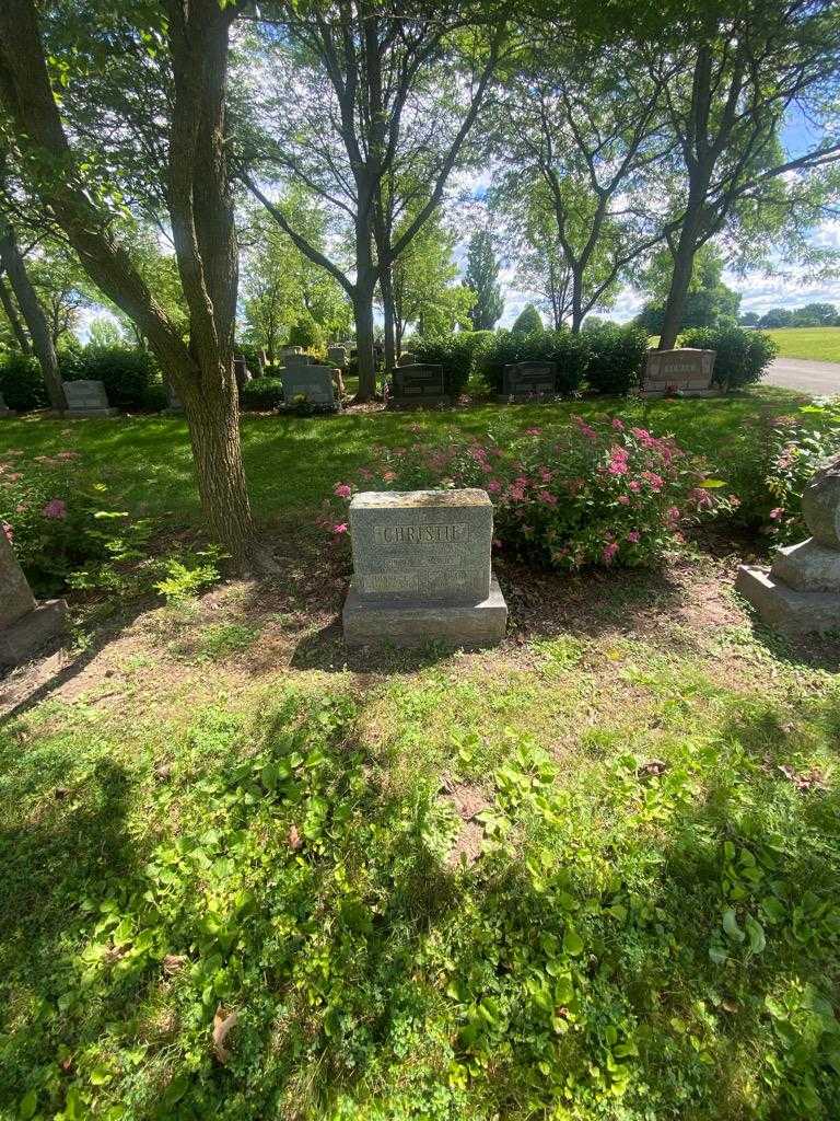 Frank Christie's grave. Photo 1