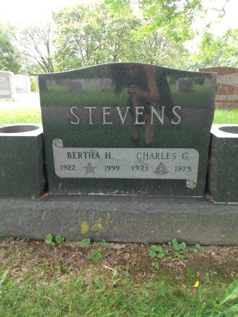 Charles G. Stevens's grave. Photo 2