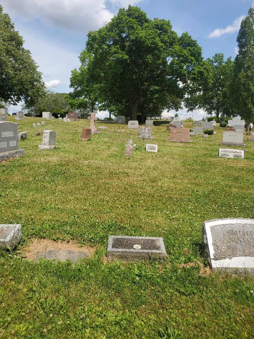 George F. Raaflaub's grave. Photo 7