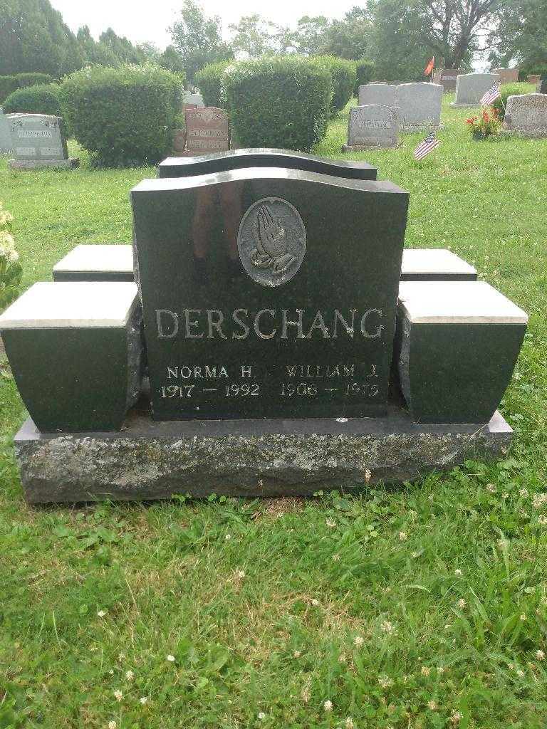 William J. Derschang's grave. Photo 1