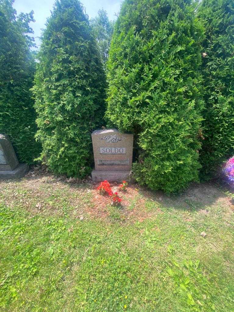 Mary Soldo's grave. Photo 1