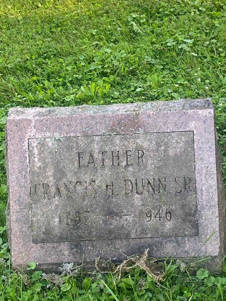 Francis H. Dunn Senior's grave. Photo 3