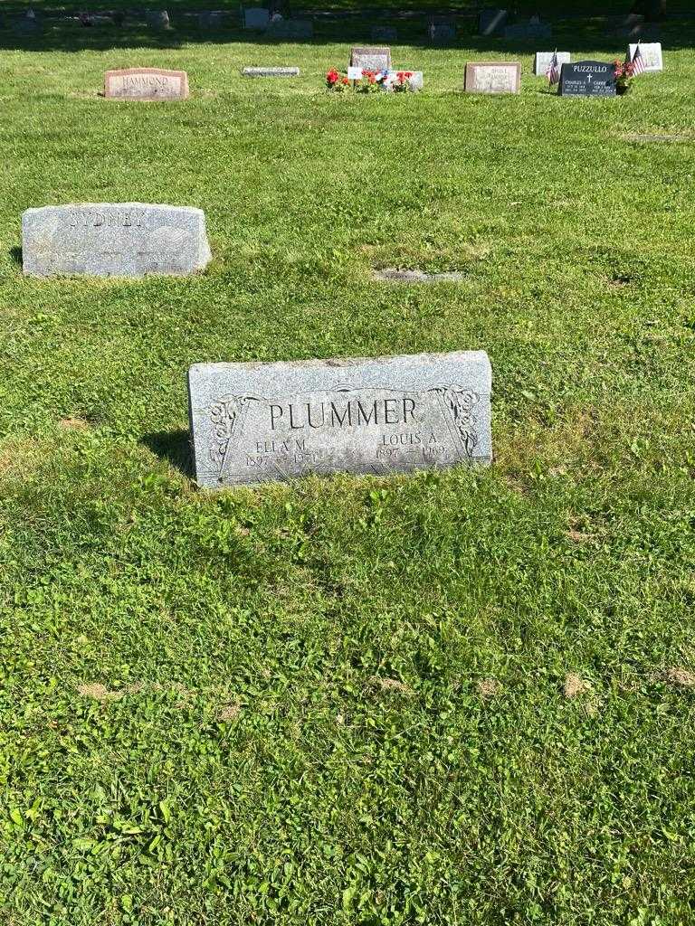 Ella M. Plummer's grave. Photo 2