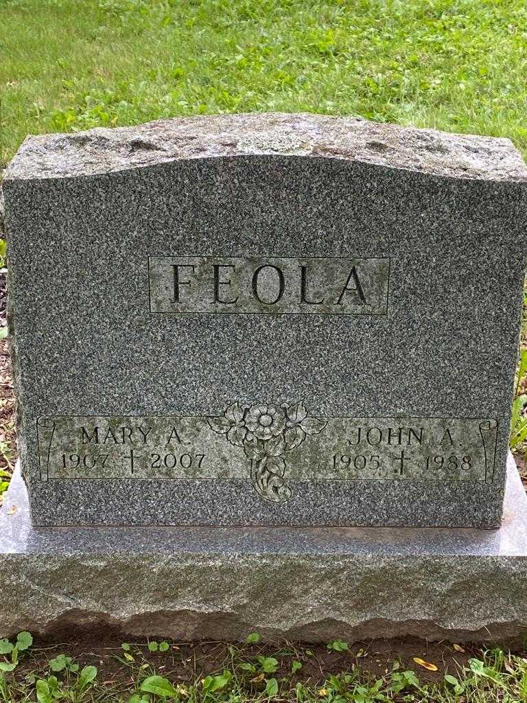 John Feola's grave. Photo 3