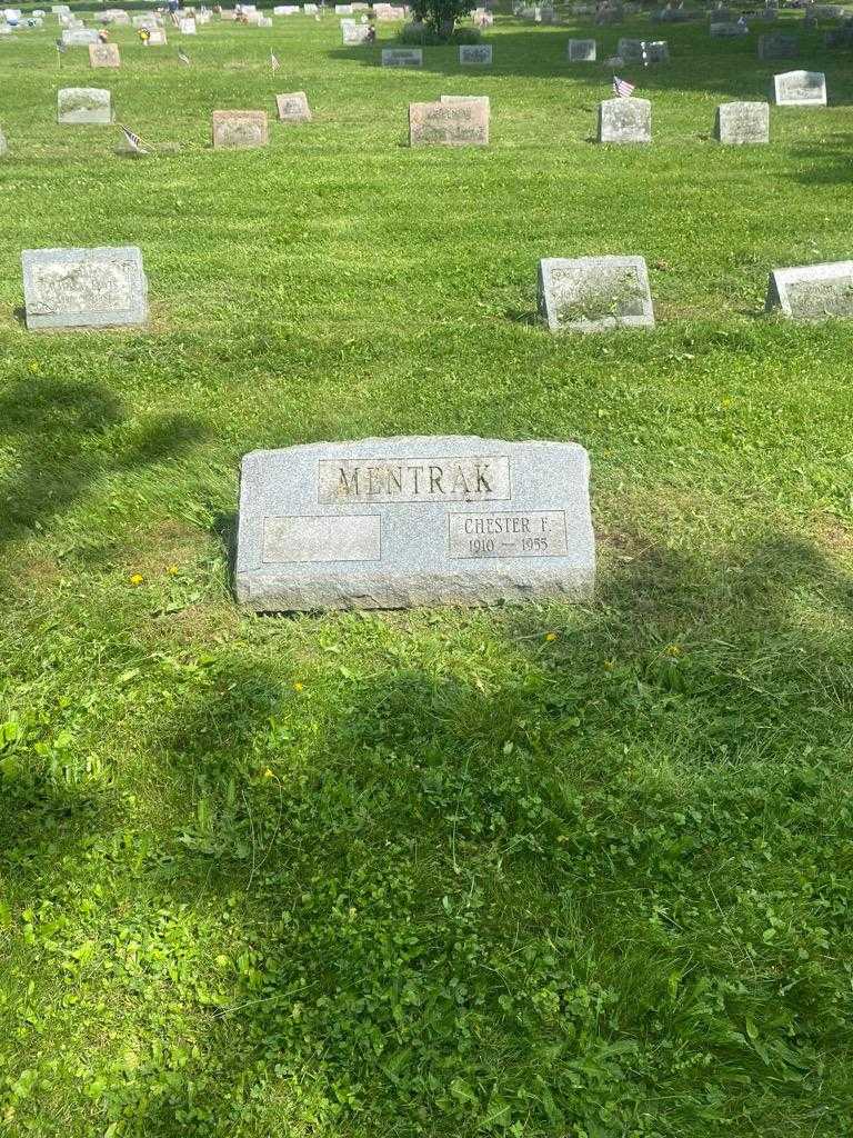 Chester F. Mentrak's grave. Photo 2