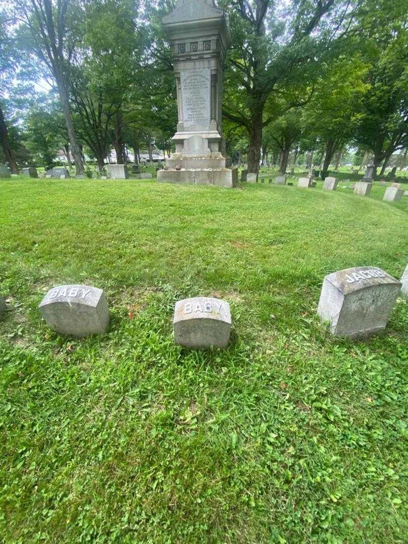 Infant Of Peters's grave. Photo 1