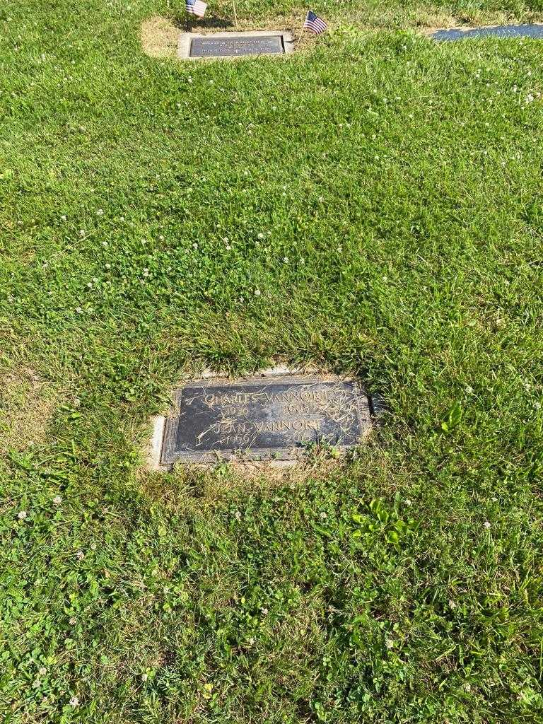 Charles VanNort's grave. Photo 3