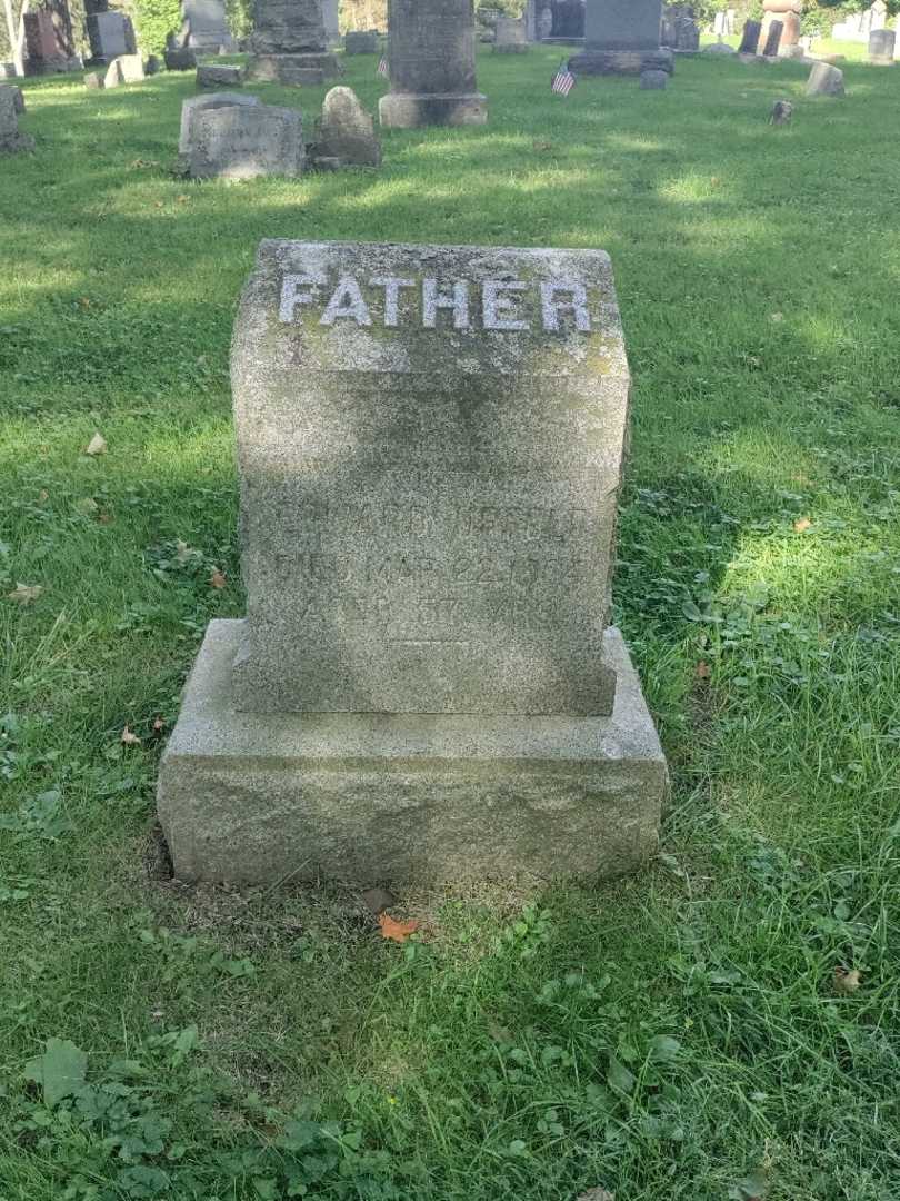 Edward Upfold's grave. Photo 2